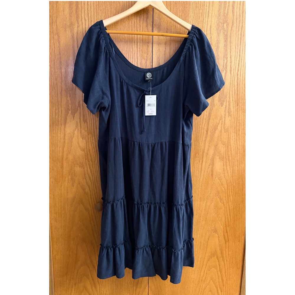 Bobeau Navy Tiered Dress 1X Boho Flutter Short Sleeve Knee Length NWT Versatile